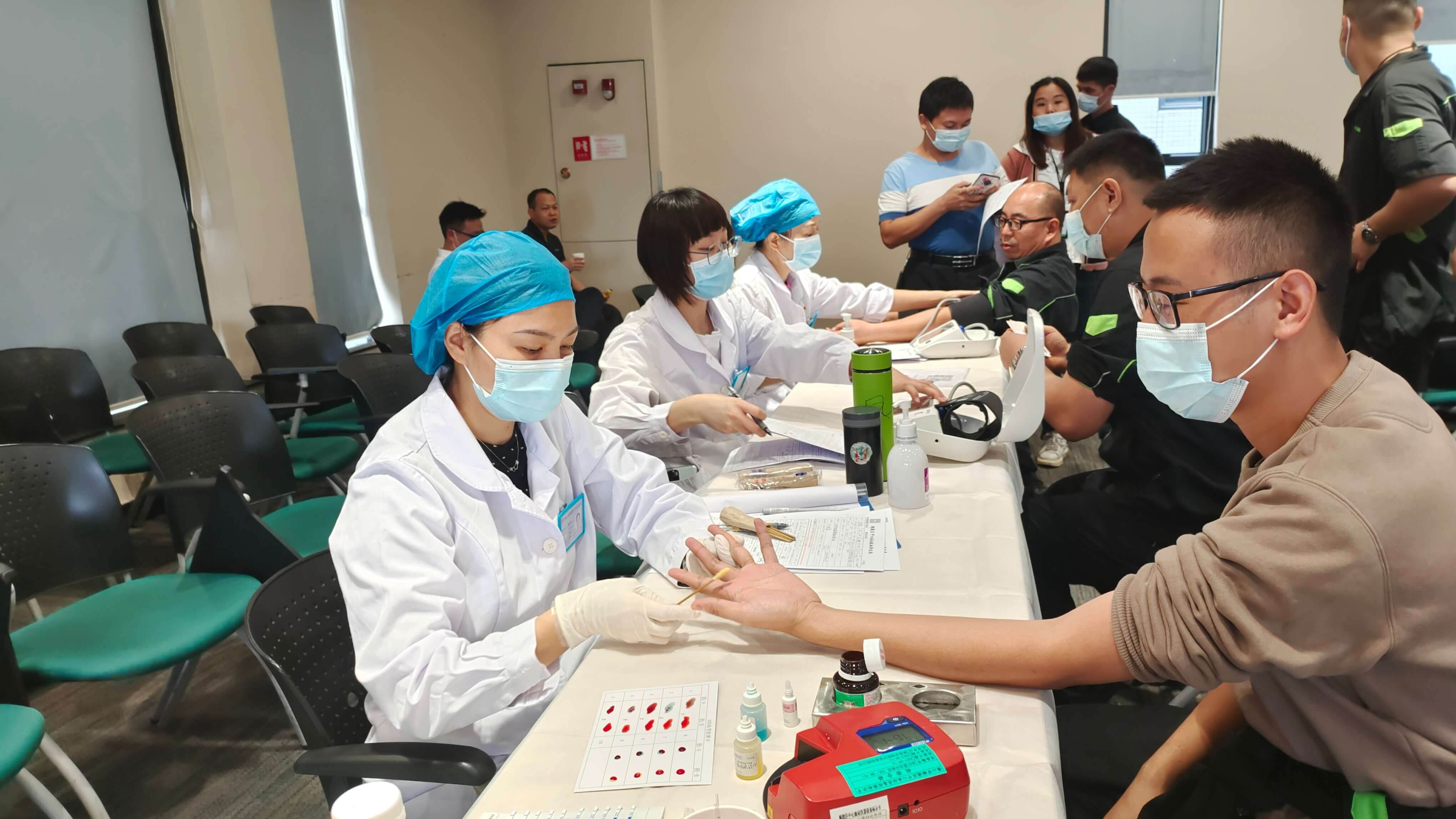 獻血，讓世界繼續跳動—— 2021年廣東伊之密精密機械股份有限公司無償獻血活動