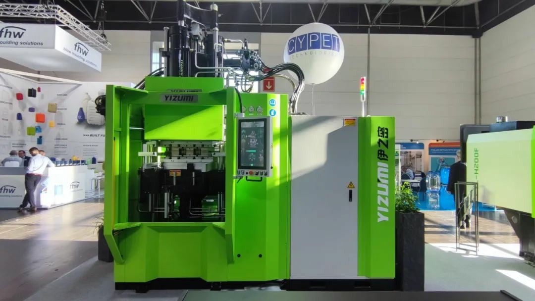 K展進行時|直擊YL3-V440L橡膠注射成型機